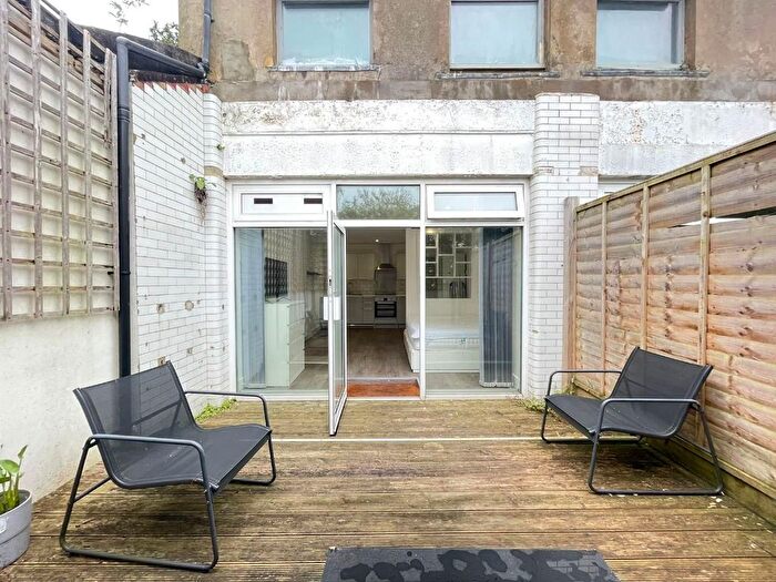 Studio To Rent In Goldstone Street, Hove, BN3