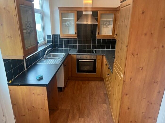 3 Bedroom Semi-Detached House To Rent In Wybourn House Road, Wybourn, S2