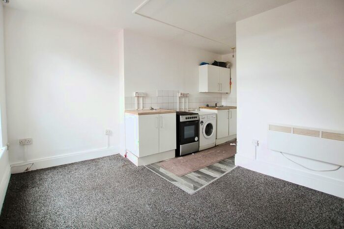 1 Bedroom Flat To Rent In Bromwich Street, Bolton, BL2