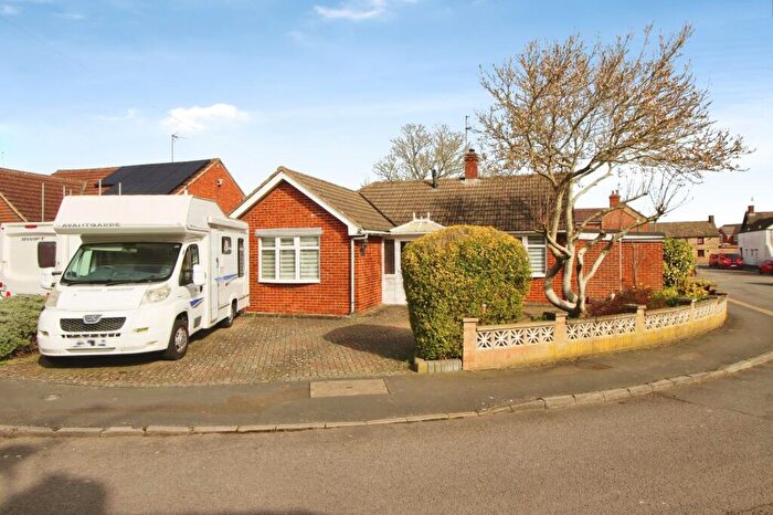 2 Bedroom Detached Bungalow To Rent In Shenton Close, Swindon, SN3