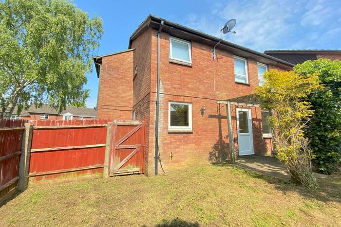 Studio To Rent In Hatch Warren, Basingstoke, RG22