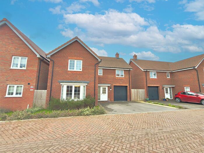 4 Bedroom Detached House For Sale In Saltburn Turn, Thorn, LU5