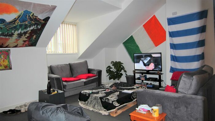 3 Bedroom Maisonette To Rent In Guildford Place, Heaton, Newcastle Upon Tyne, NE6