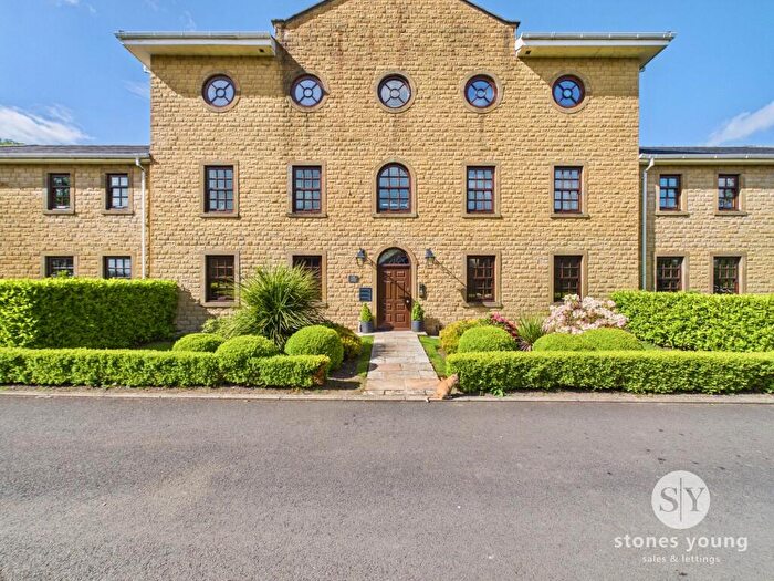2 Bedroom Flat For Sale In Woodfold Park, Mellor, BB2