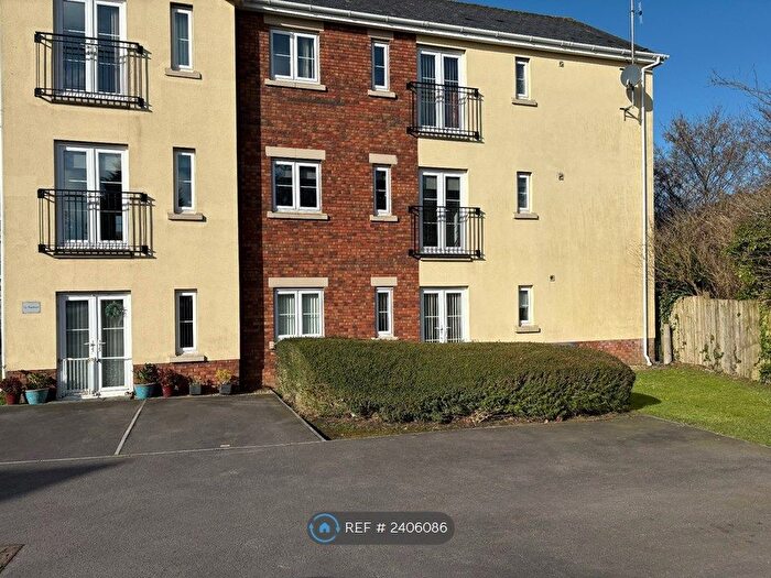 2 Bedroom Flat To Rent In Clayton Drive, Pontarddulais, Swansea, SA4