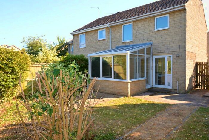 3 Bedroom Semi-Detached House To Rent In Pensclose, Witney, Oxfordshire, OX28