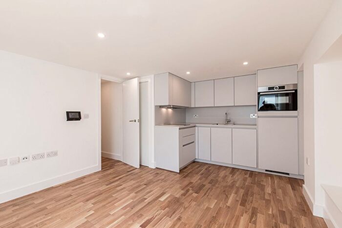 Studio To Rent In Inglewood Road, London, NW6