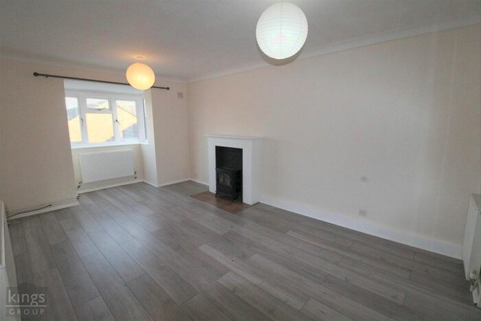 1 Bedroom Flat To Rent In Eagle Court, Hertford, SG13