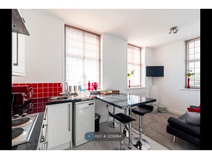 1 Bedroom Flat To Rent In Western Road, Brighton, BN1