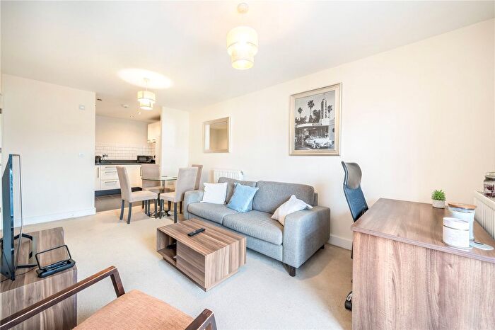 2 Bedroom Flat To Rent In Fairthorn Road, London, SE7