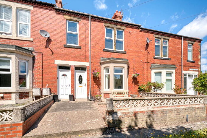 1 Bedroom Flat For Sale In South View Terrace, Whickham, NE16