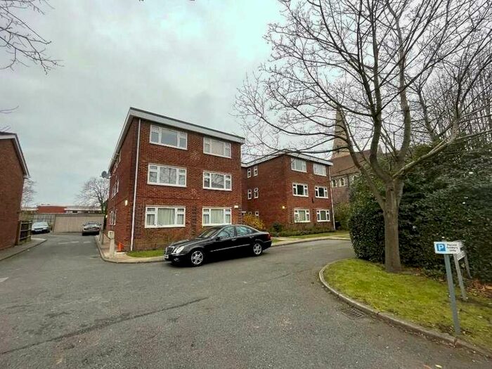 2 Bedroom Flat To Rent In Myddelton Park, Totteridge, London, N20