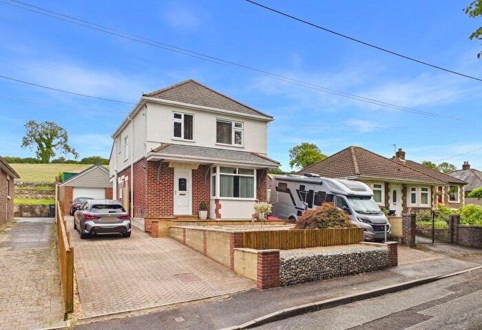 4 Bedroom Detached House For Sale In Bristol Road, Radstock, BA3
