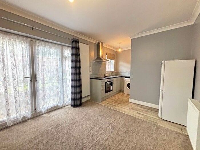 1 Bedroom Studio To Rent In Middle Ope, Watford, WD24