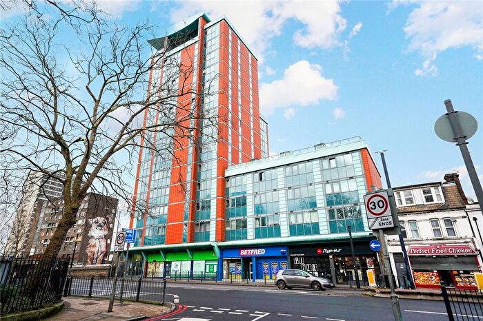 2 Bedroom Flat For Sale In East India Dock Road, London, E14