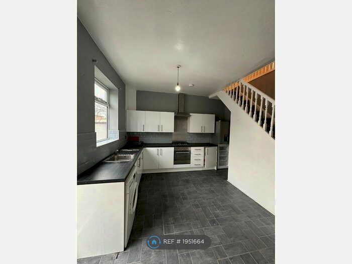 3 Bedroom Terraced House To Rent In Plodder Lane, Farnworth, Bolton, BL4