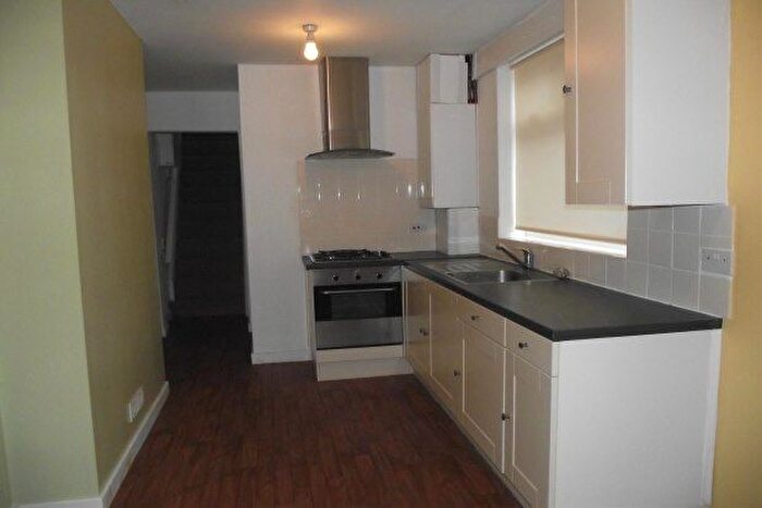 2 Bedroom Flat To Rent In Cambridge Road, St. Helens, WA10