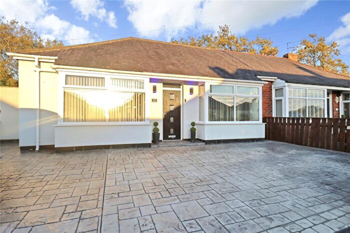 2 Bedroom Bungalow For Sale In Queens Crescent, Wallsend, Tyne And Wear, NE28