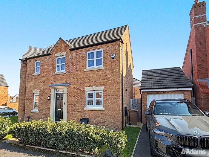 3 Bedroom Semi-Detached House For Sale In Bartons Bank, St. Helens, WA9