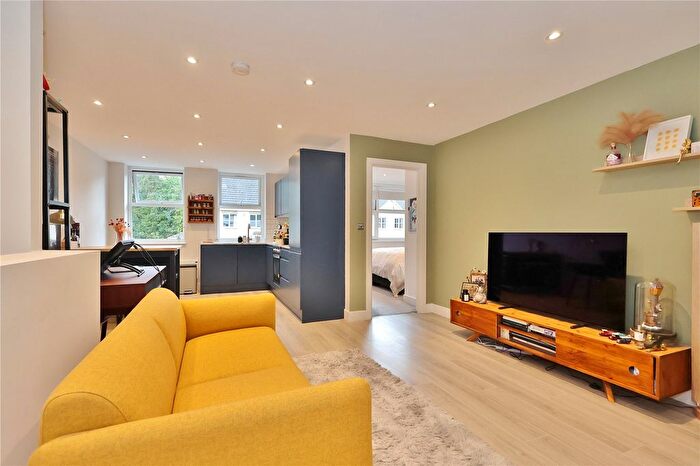 1 Bedroom Flat For Sale In Copse Road, St. John's, Woking, Surrey, GU21
