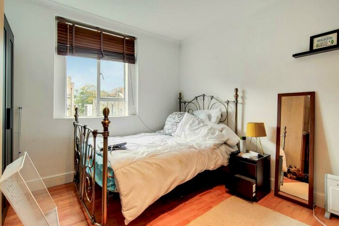 1 Bedroom Flat To Rent In Camden Street, Camden Town, London, NW1