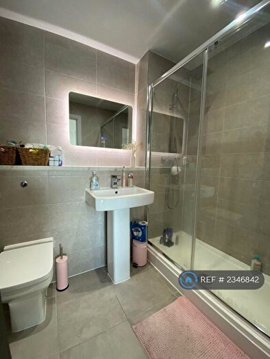 2 Bedroom Flat To Rent In Crump Street, Liverpool, L1
