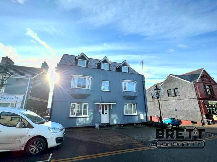 1 Bedroom Flat To Rent In Charles Street, Milford Haven, Pembrokeshire., SA73