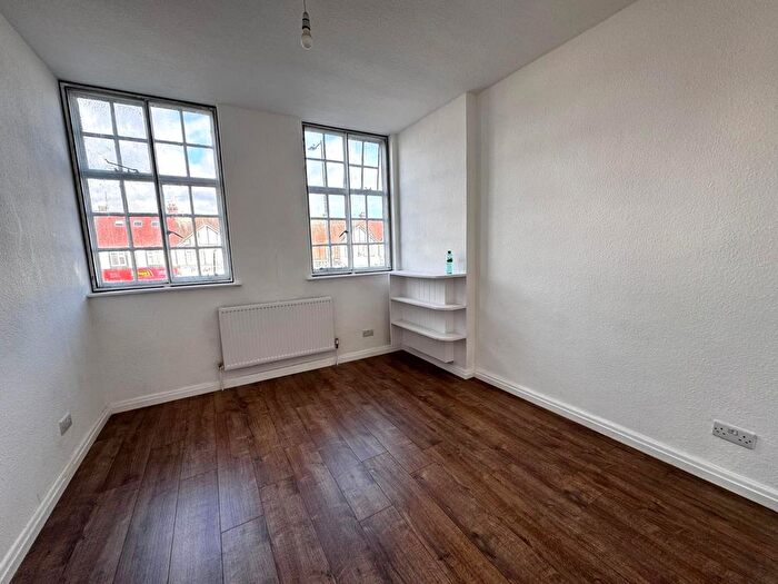 2 Bedroom Flat To Rent In Kingsbury Road, Kingsbury, NW9