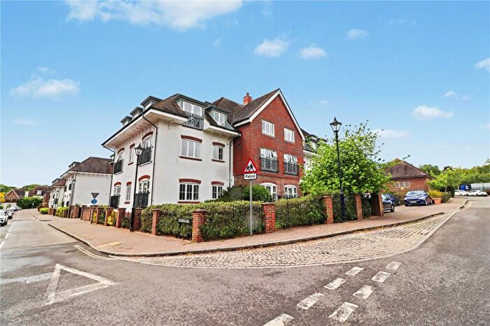 1 Bedroom Apartment For Sale In Woodcote House, Updown Hill, Bolnore Village, Haywards Heath, RH16