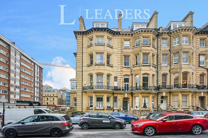 2 Bedroom Apartment To Rent In First Avenue, Hove, BN3