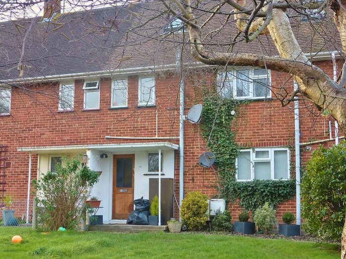 3 Bedroom Maisonette To Rent In Ladycross Road, Hythe, SO45