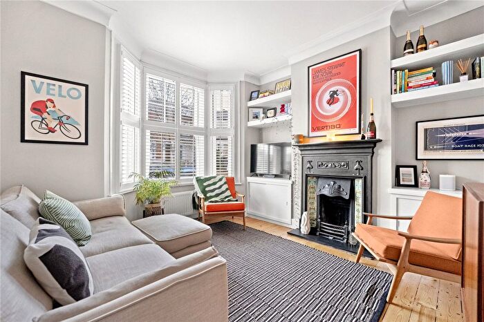 2 Bedroom Terraced House For Sale In Luton Road, Walthamstow, London, E17