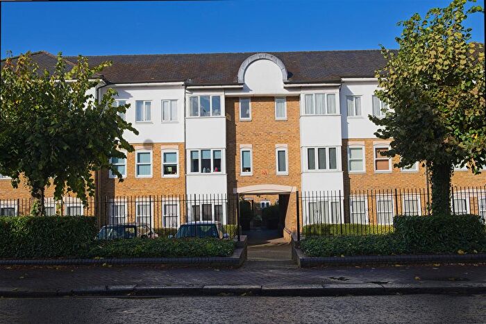 1 Bedroom Property To Rent In Nightingale Court, Hertford, SG14