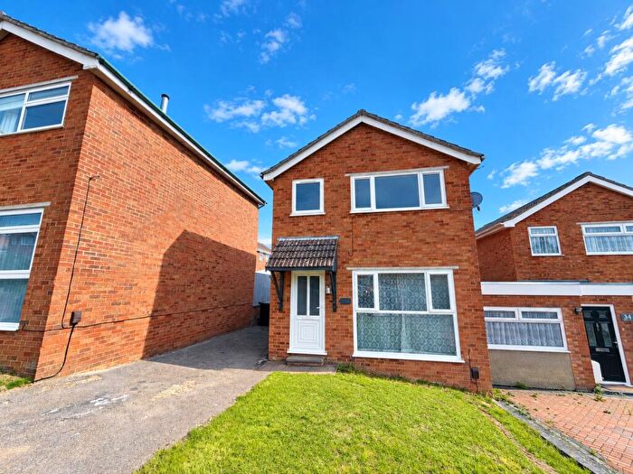 3 Bedroom Semi-Detached House To Rent In Kipton Field, Rothwell, Kettering, NN14