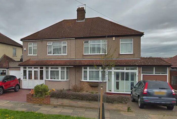 4 Bedroom Semi-Detached House To Rent In Stapleton Road, Bexleyheath, DA7