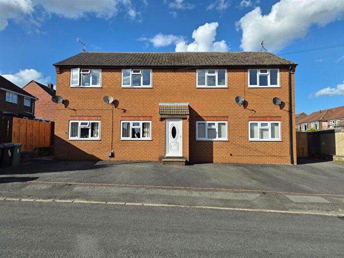 1 Bedroom Apartment To Rent In West Street, Holmgate, S45
