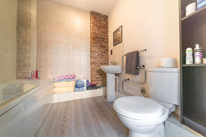 1 Bedroom Apartment For Sale In Apartment, Gibson Works, St. Marys Road, Sheffield, South Yorkshire, S2