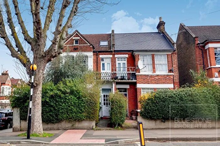 2 Bedroom Flat To Rent In Rosendale Road, Norwood, SE24