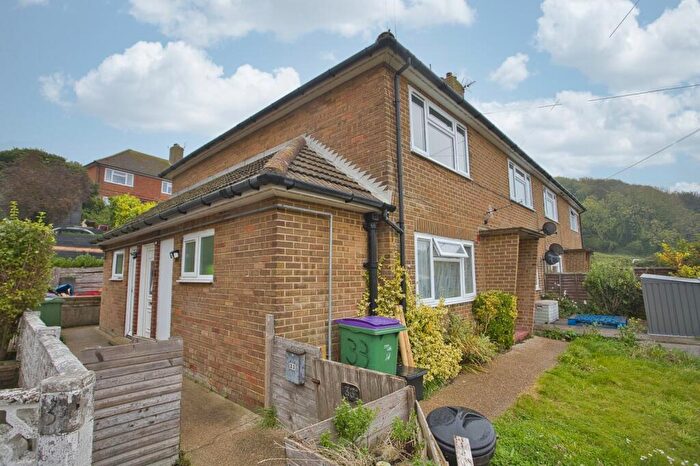 2 Bedroom Flat For Sale In Brabner Close, Folkestone, Kent, CT19