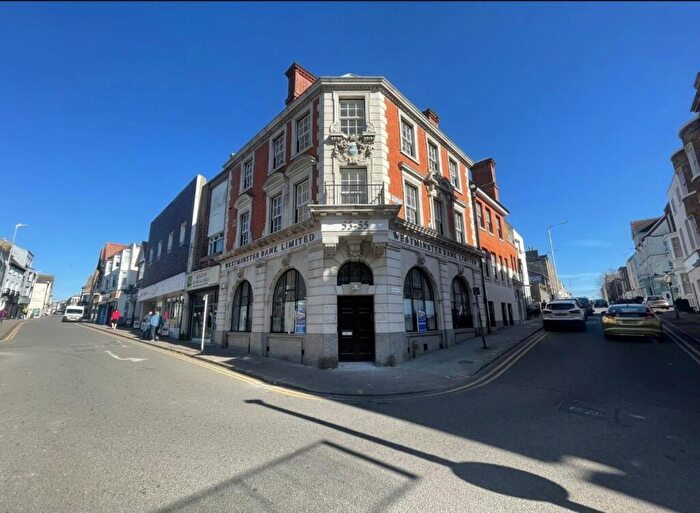 3 Bedroom Flat To Rent In High Street, Ramsgate, CT11