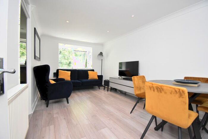 1 Bedroom Flat To Rent In Heathdene Drive Belvedere, DA17