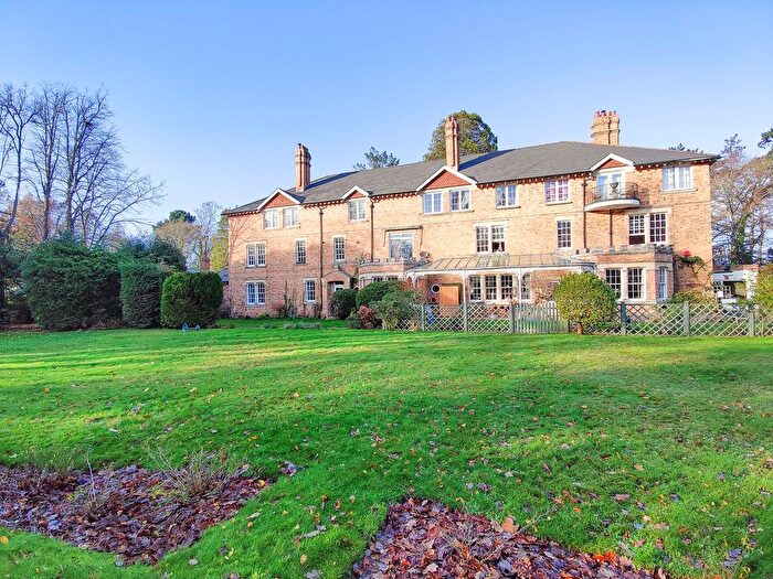 2 Bedroom Flat For Sale In Manchester Road, Sway, Lymington, SO41