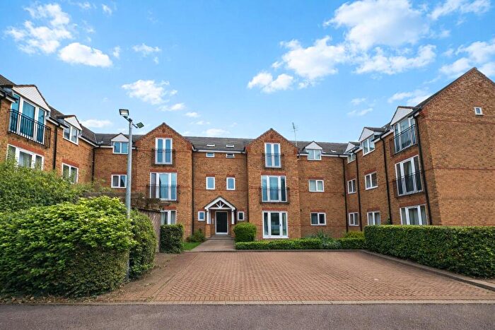 2 Bedroom Flat For Sale In Sovereign Place, Peterborough, PE3