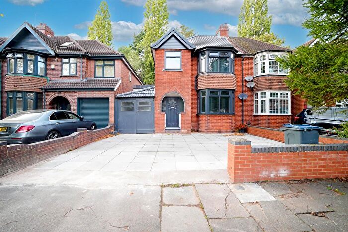 3 Bedroom Semi-Detached House To Rent In Bibsworth Avenue, Moseley, B13