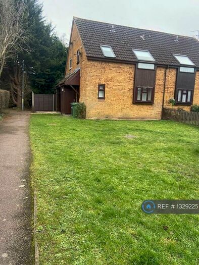 1 Bedroom Semi-Detached House To Rent In Benedictine Gate, Cheshunt, Waltham Cross, EN8