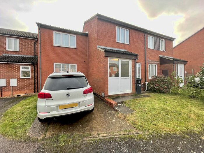 3 Bedroom Property To Rent In Sparrow Close, Luton LU4