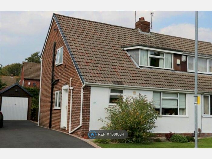 3 Bedroom Semi-Detached House To Rent In Barfield Crescent, Leeds, LS17