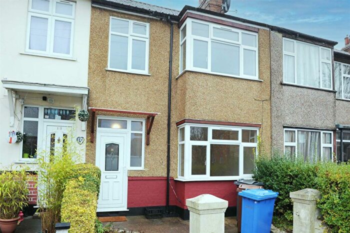 3 Bedroom Terraced House To Rent In Byron Road Harrow, HA3