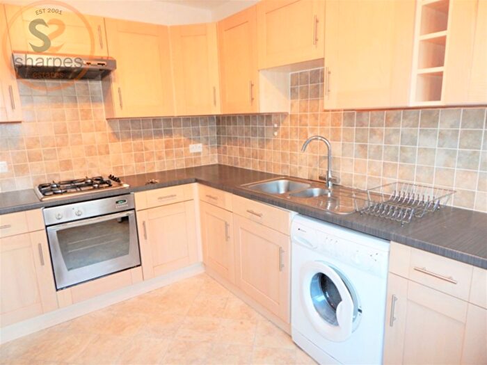 1 Bedroom Flat To Rent In Strathdon Drive, Earlsfield, London, SW17