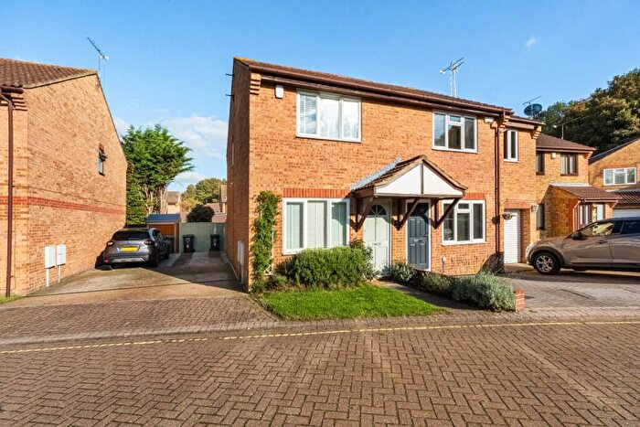 2 Bedroom Semi-Detached House To Rent In Trivett Close, Greenhithe, DA9